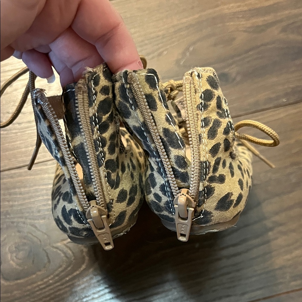 Old Navy Animal Print Lace-Up Flats - Picture 8 of 9